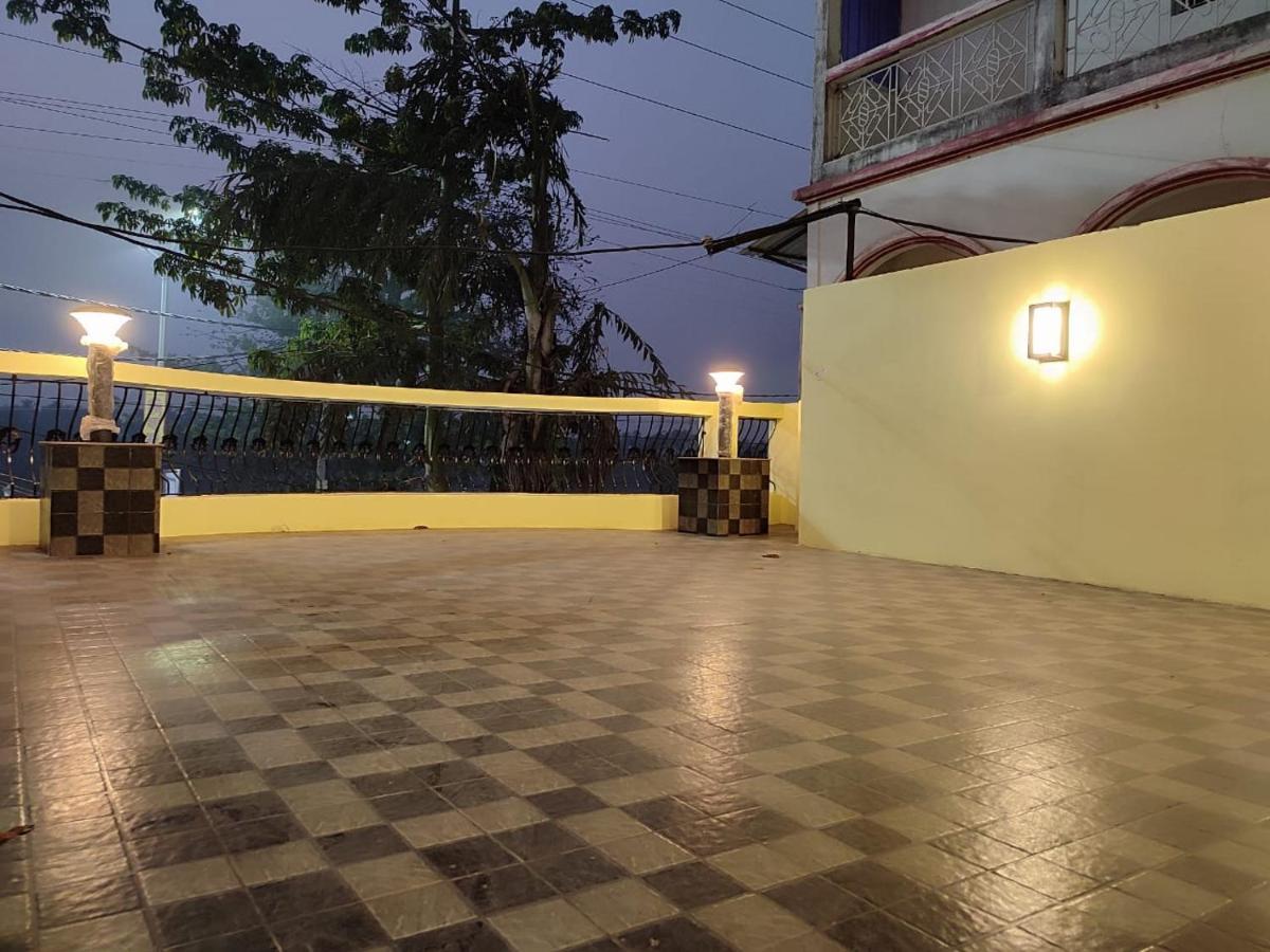Staymaker Hotel Mohan Palace Baharampur Екстер'єр фото