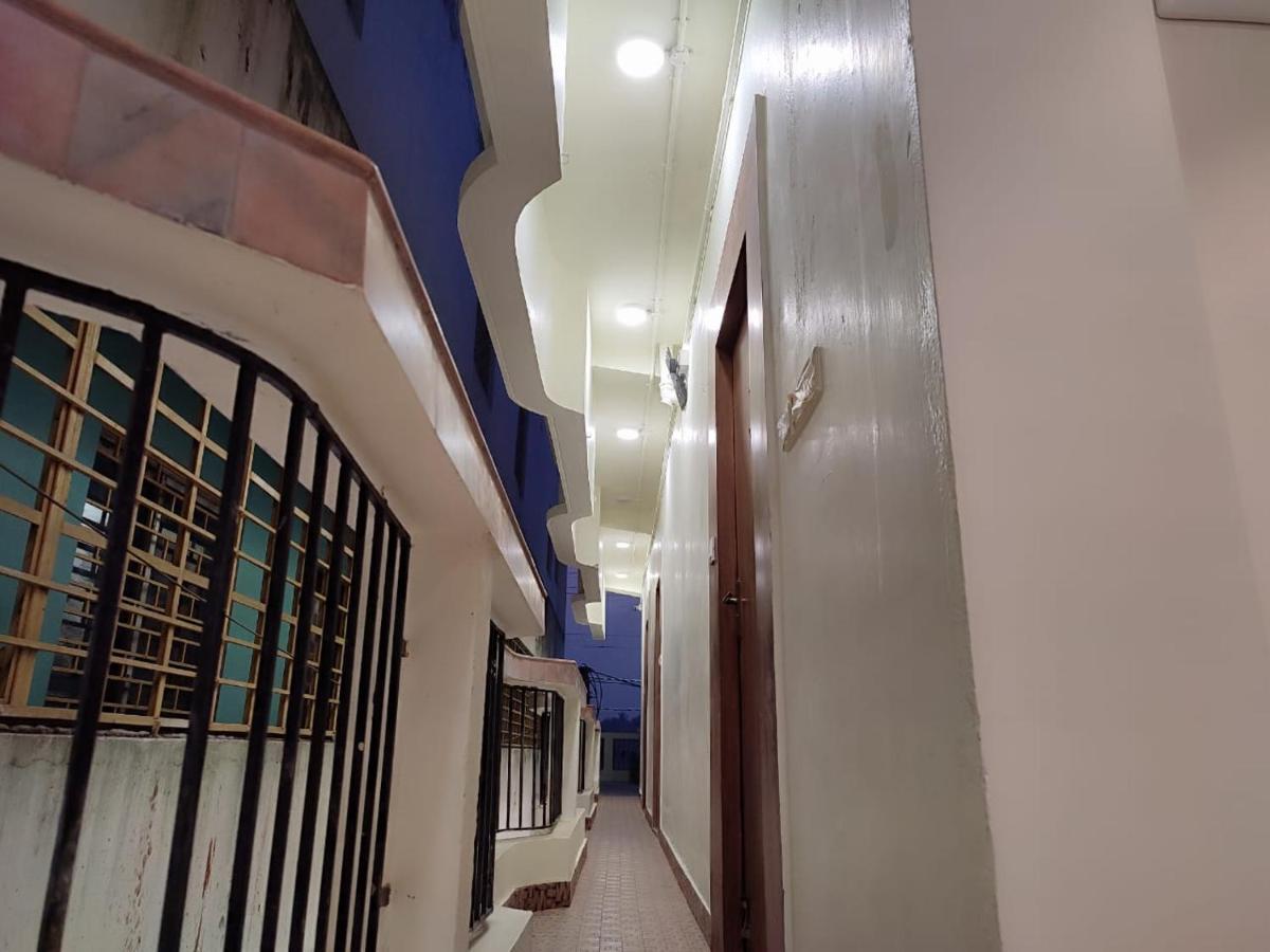 Staymaker Hotel Mohan Palace Baharampur Екстер'єр фото