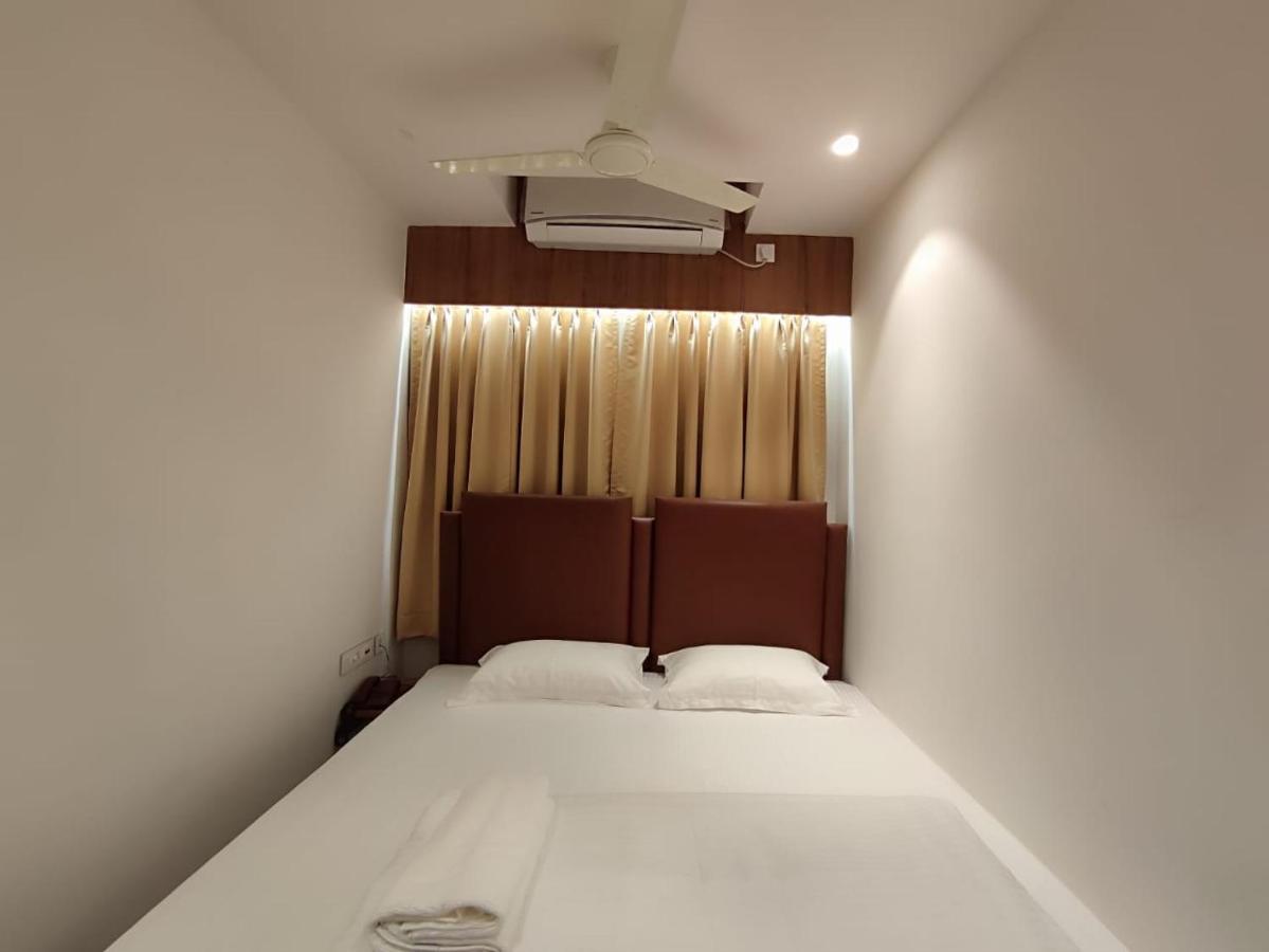 Staymaker Hotel Mohan Palace Baharampur Екстер'єр фото
